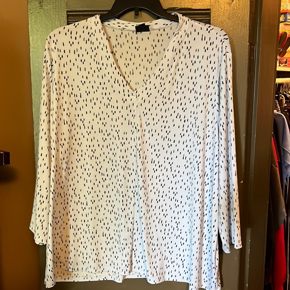 NWOT.  Worthington Blouse.  Light. Comfortable. So pretty.